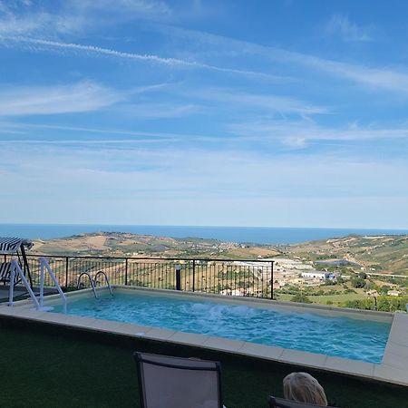 La Terrazza Motta Bed & Breakfast Atri Exterior foto