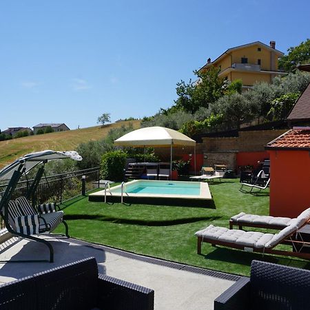 La Terrazza Motta Bed & Breakfast Atri Exterior foto