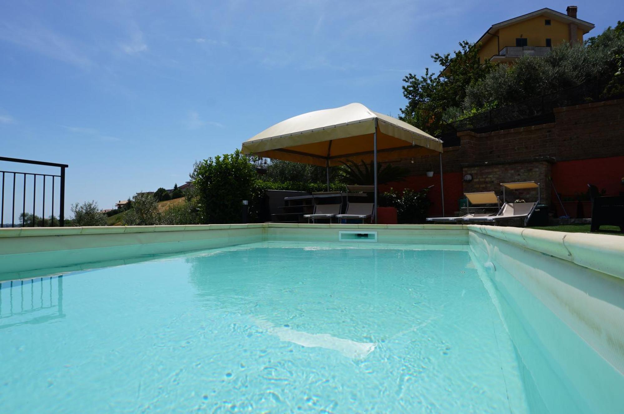 La Terrazza Motta Bed & Breakfast Atri Exterior foto