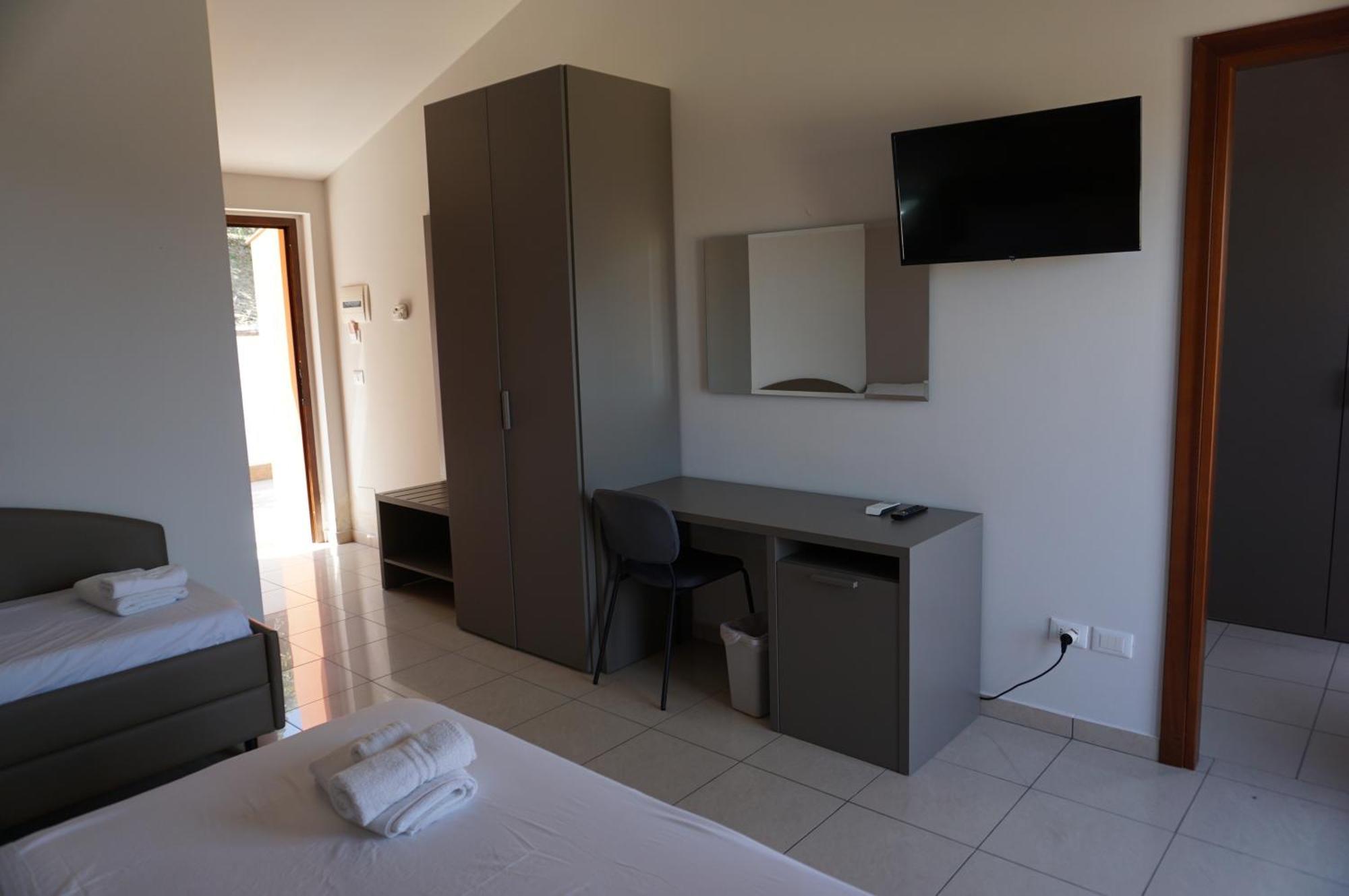 La Terrazza Motta Bed & Breakfast Atri Exterior foto