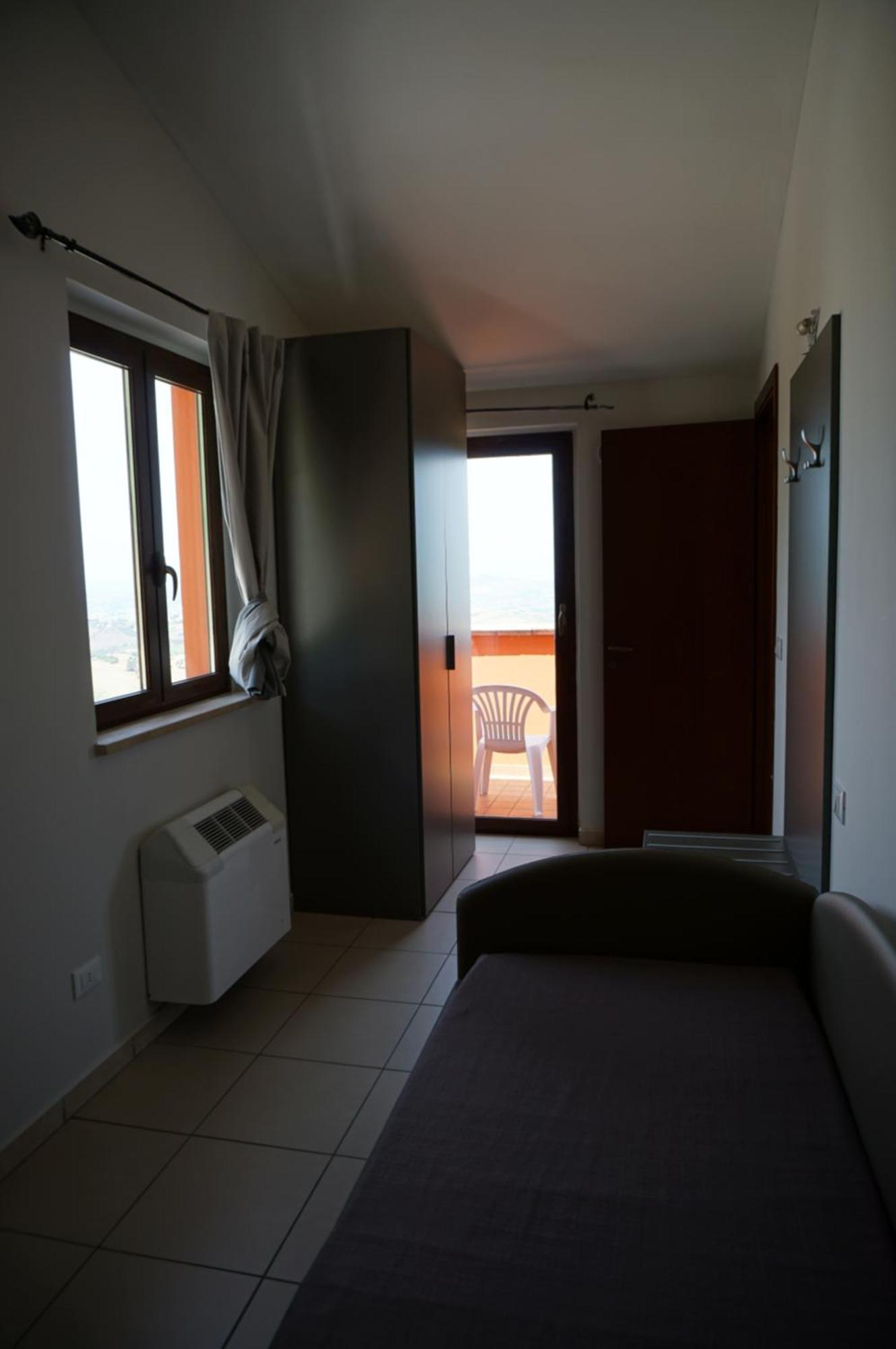 La Terrazza Motta Bed & Breakfast Atri Exterior foto